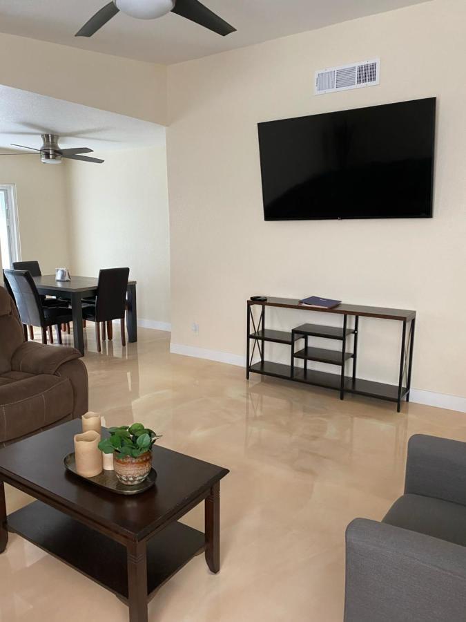 Villa Newly Remodeled Family Friendly 3B/2B House Henderson Esterno foto